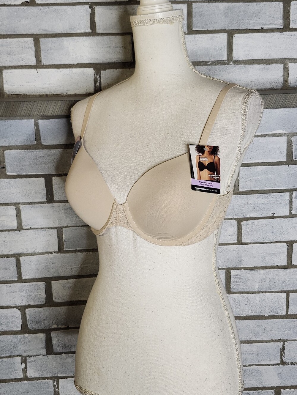 • NWT Maidenform Perfect Coverage Custom Lift Underwire Bra Size 36B Beige